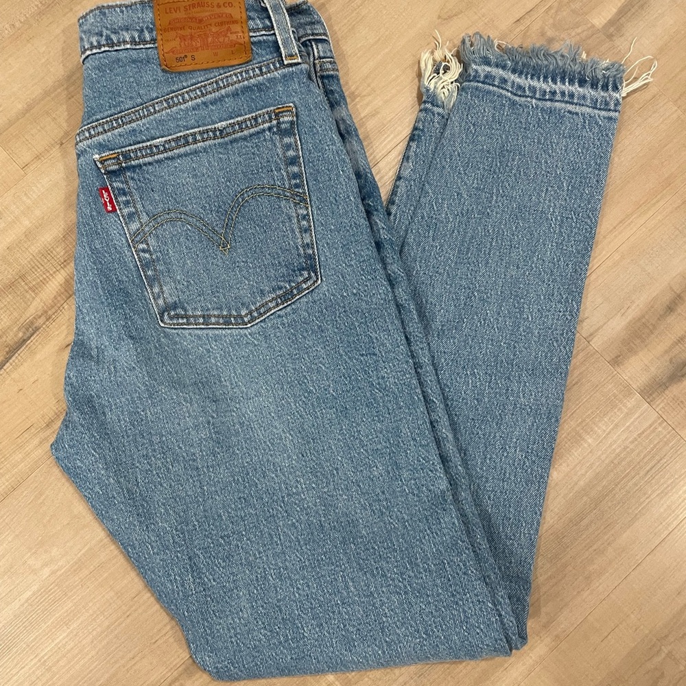 Levi’s Women’s Skinny 501 Original Jeans with Raw Hem